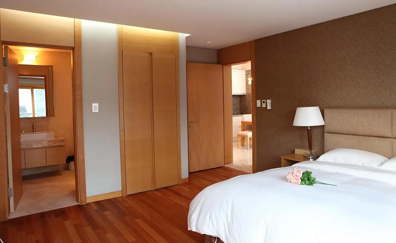 Jeju Raon Private Town Hotel